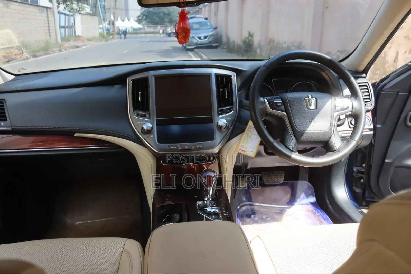 Toyota Crown 2014