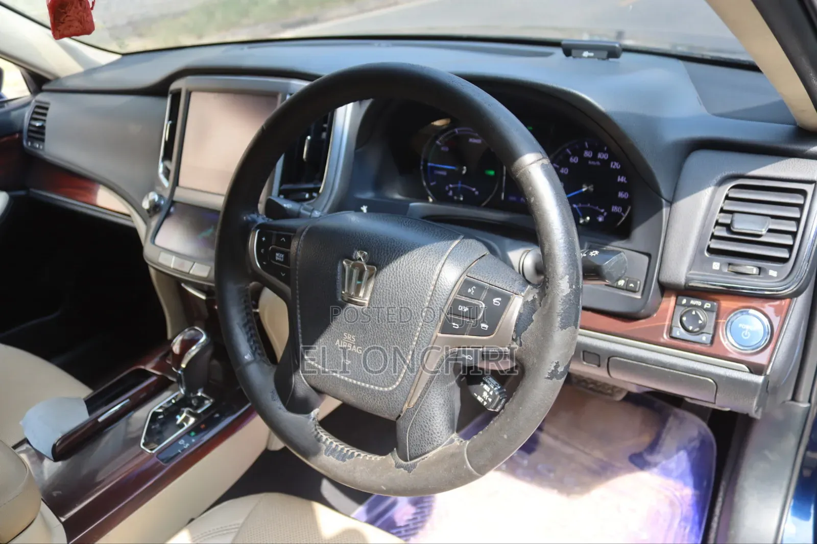 Toyota Crown 2014