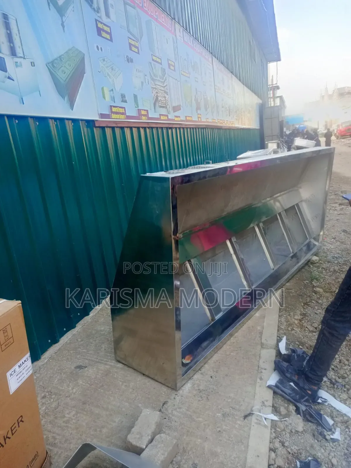 Commercial-Grade Kitchen Exhaust Hood