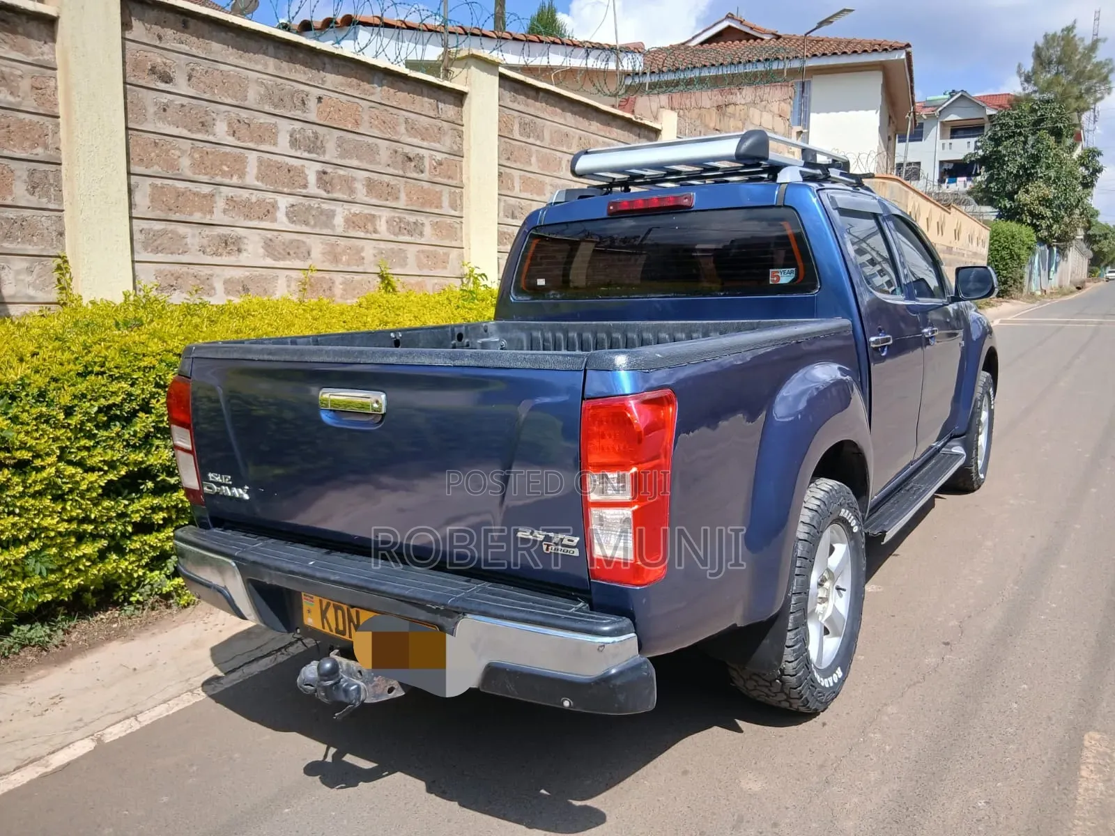 Isuzu D-MAX 2017 Blue