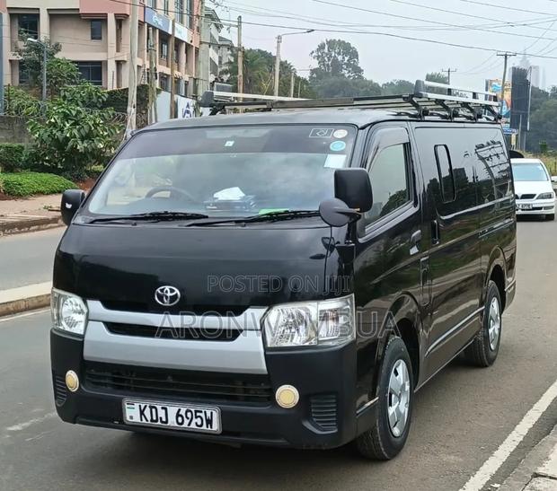 Toyota HiAce 2016 Black