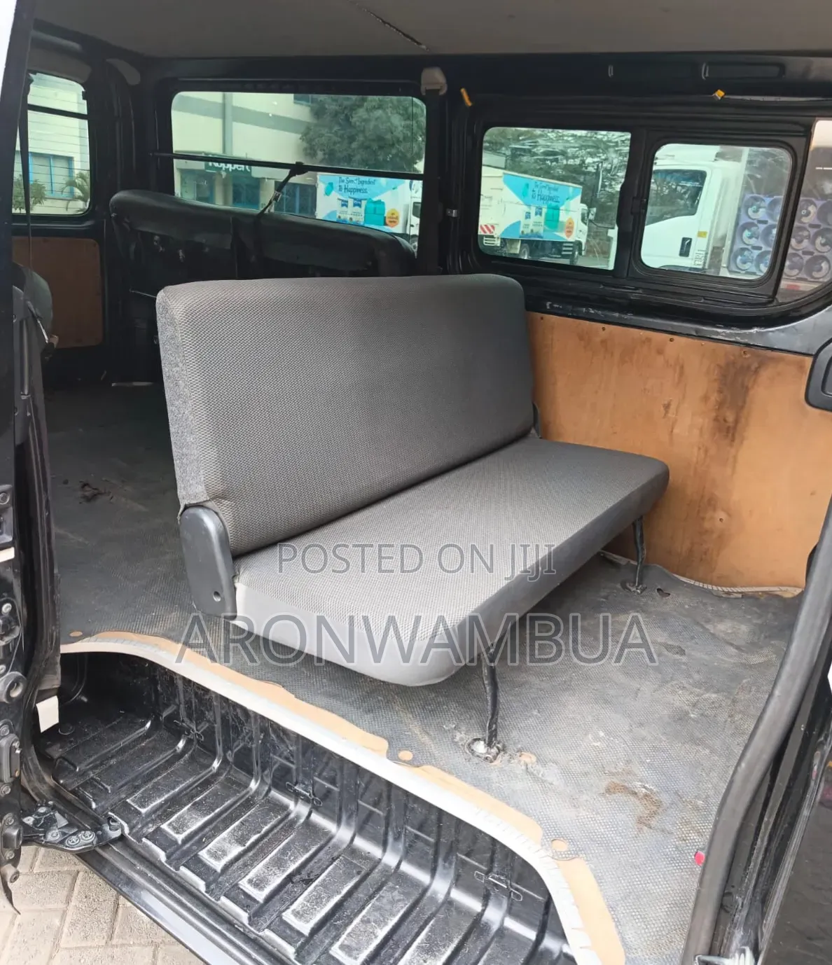 Toyota HiAce 2016 Black