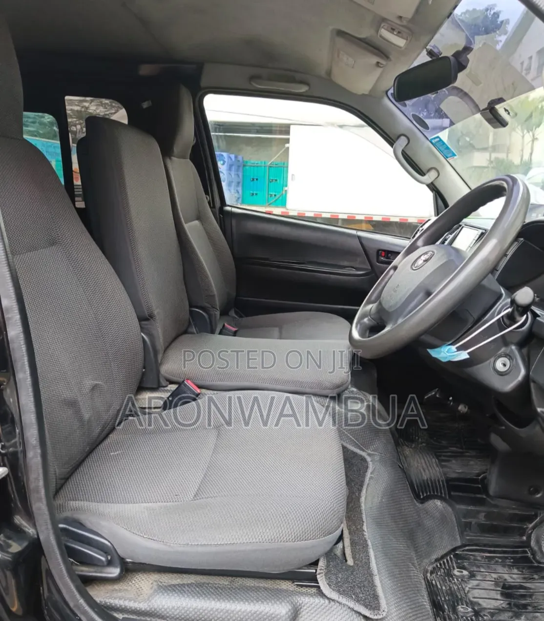 Toyota HiAce 2016 Black