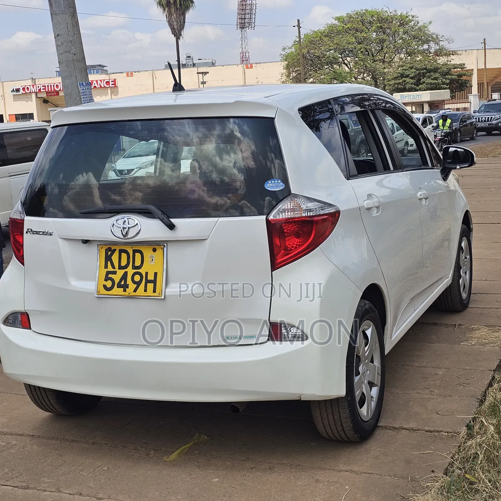 Toyota Ractis 2014 White