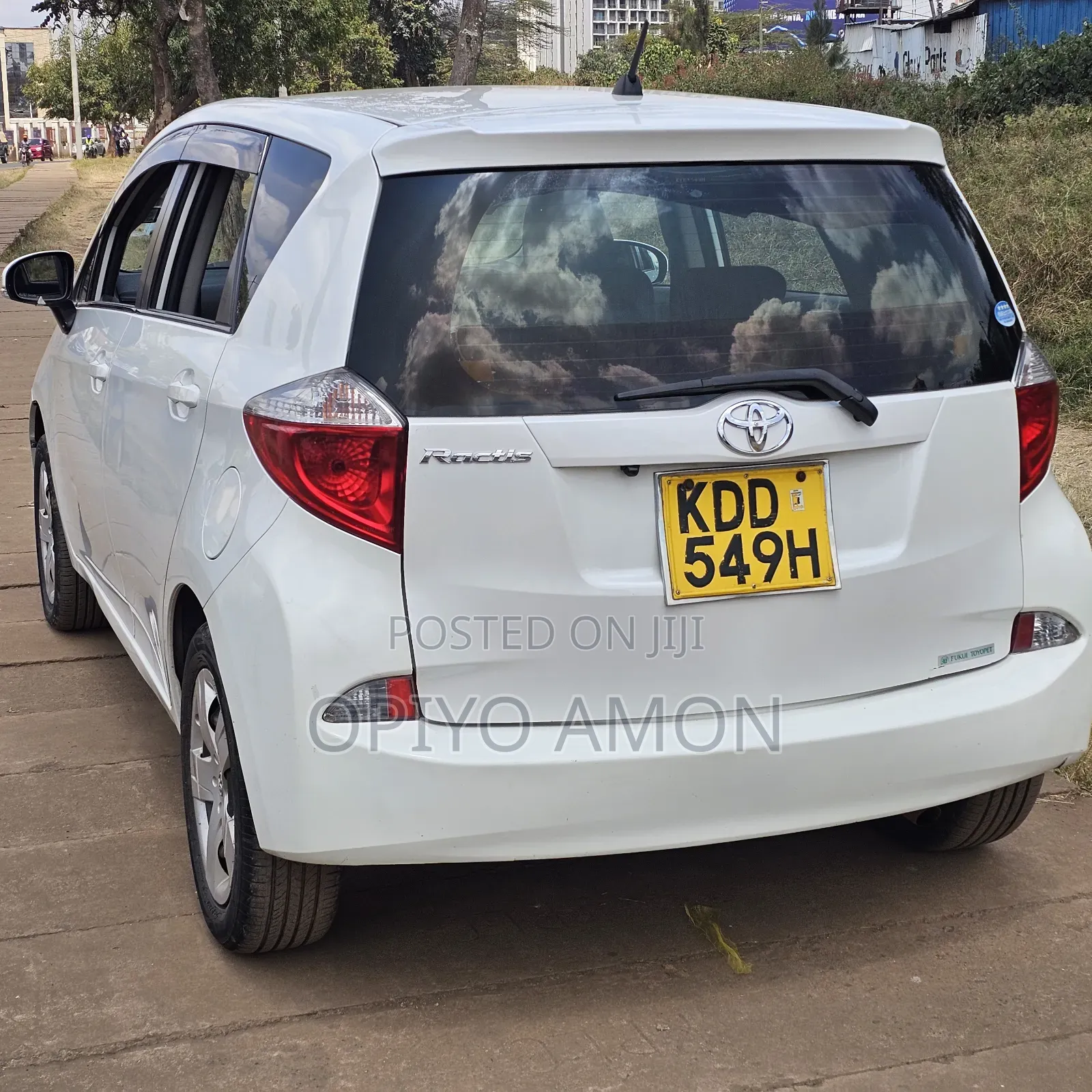 Toyota Ractis 2014 White