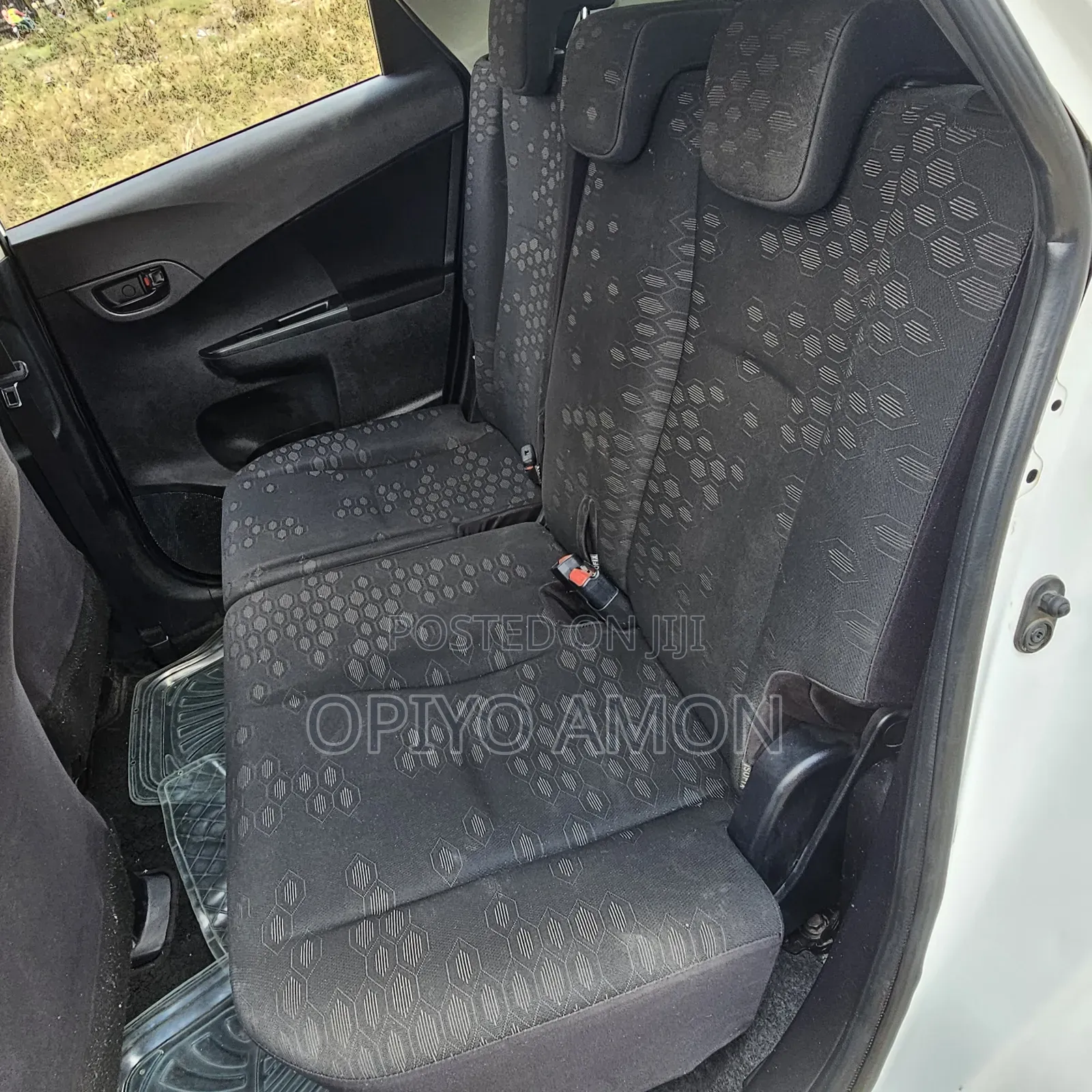 Toyota Ractis 2014 White
