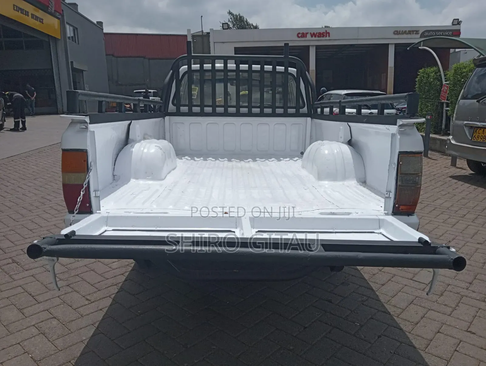 Mitsubishi L200 1996 White