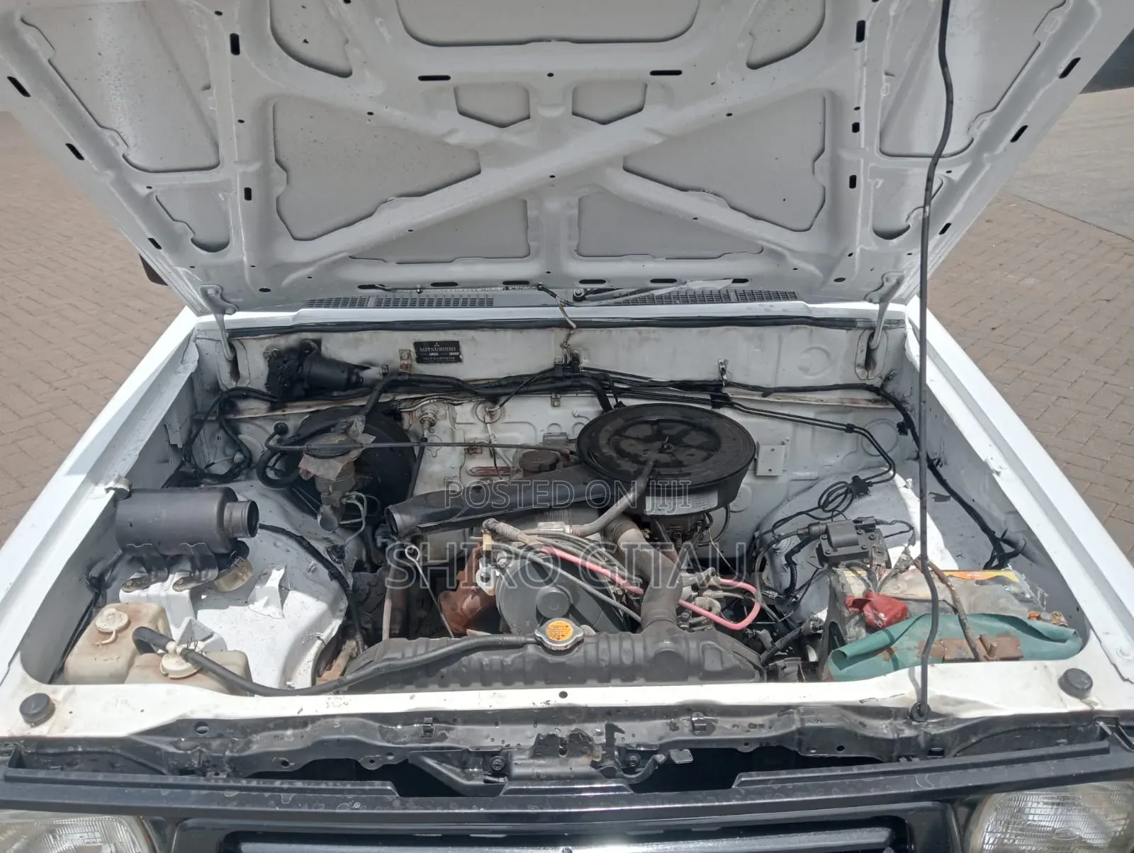 Mitsubishi L200 1996 White
