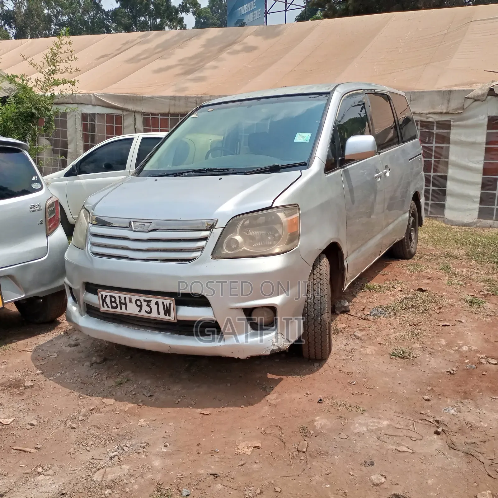 Toyota Noah 2009 Silver