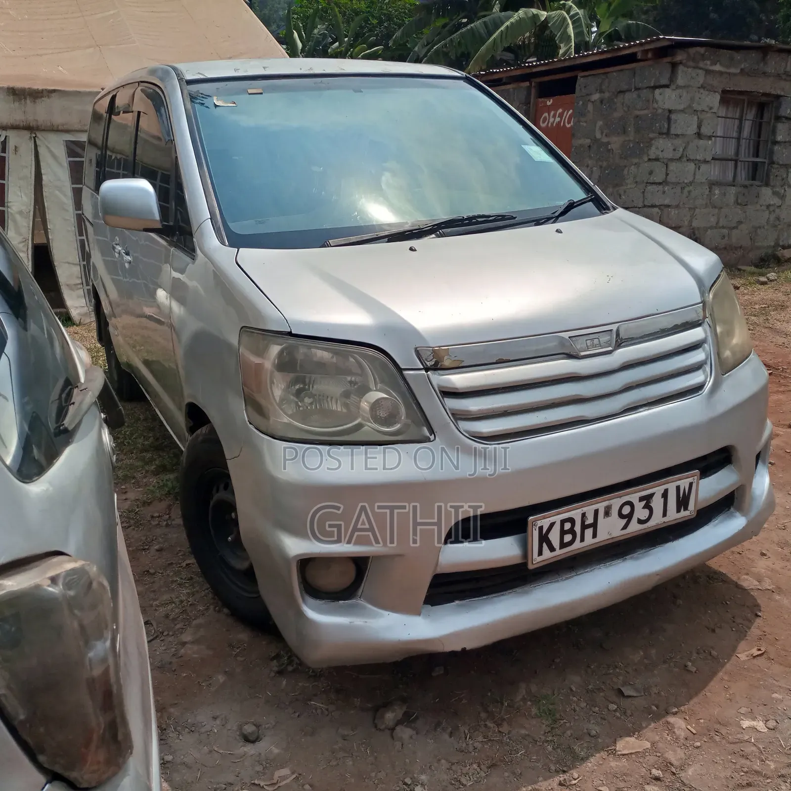 Toyota Noah 2009 Silver