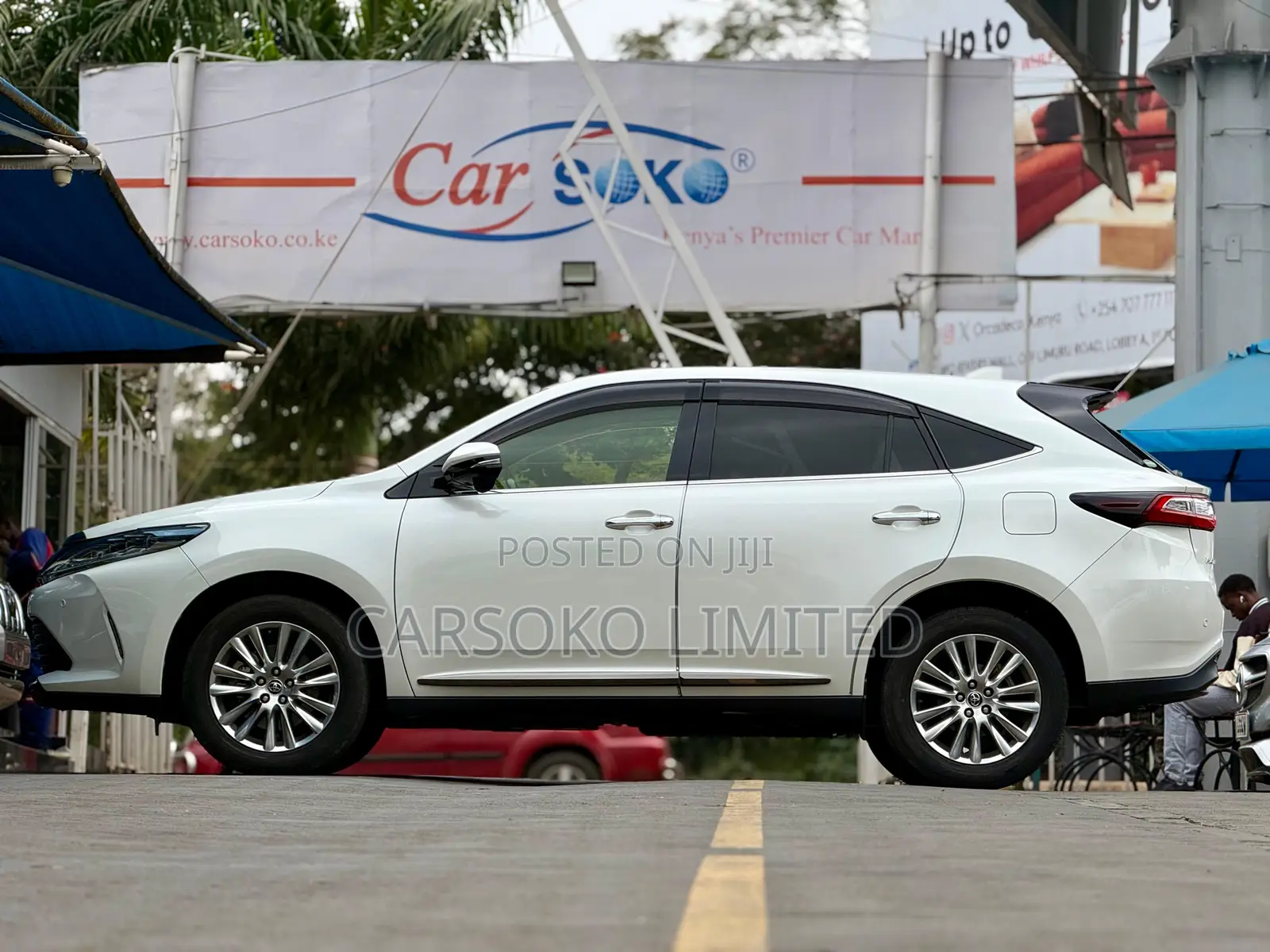 Toyota Harrier 2.0 2019 White