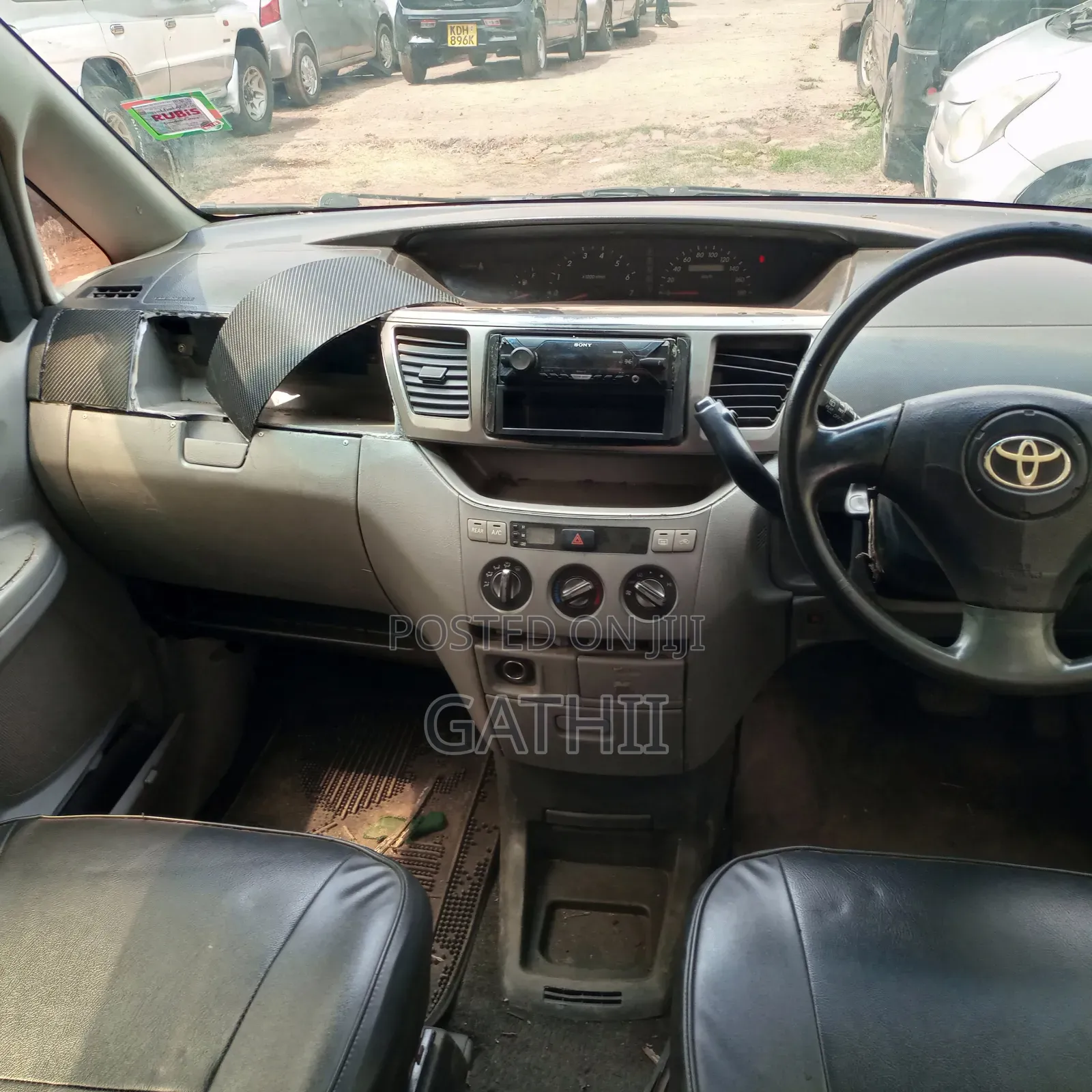 Toyota Noah 2009 Silver