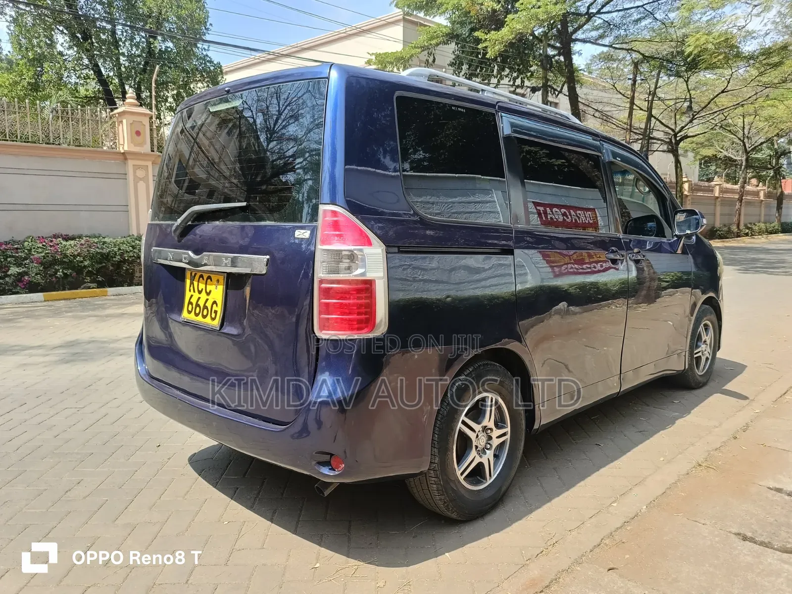 Toyota Noah 2008 Blue