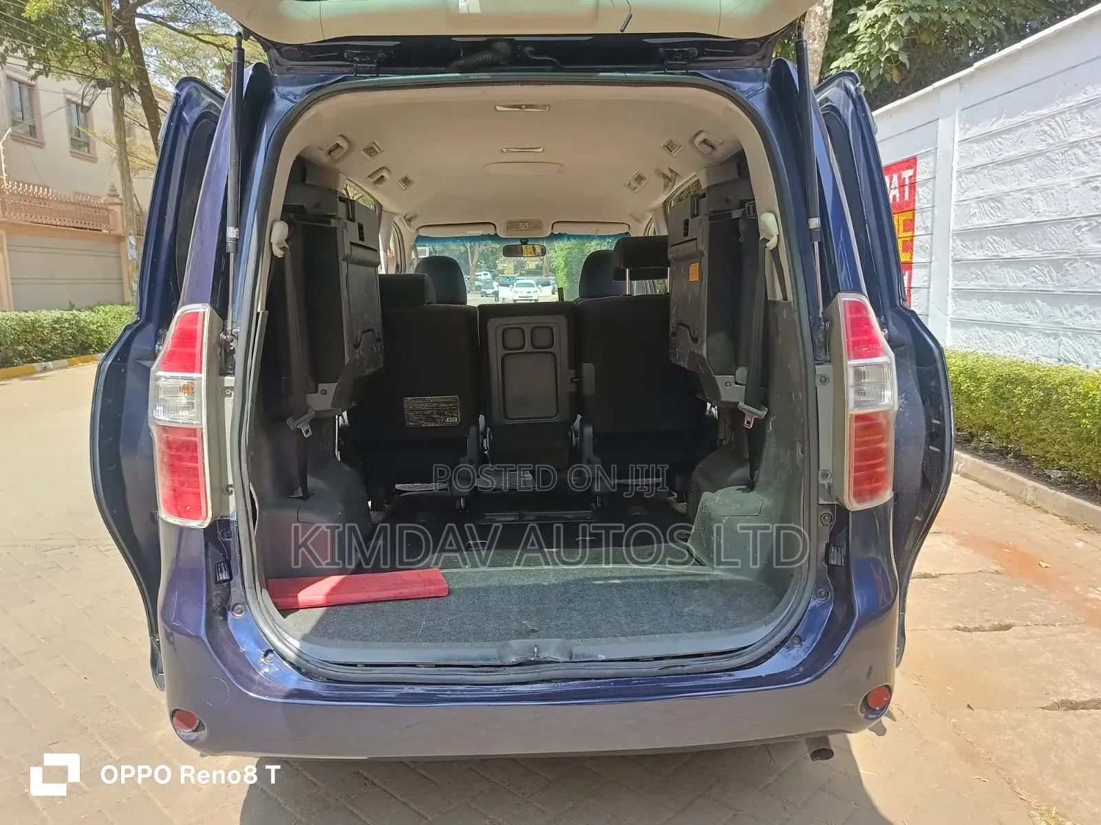 Toyota Noah 2008 Blue