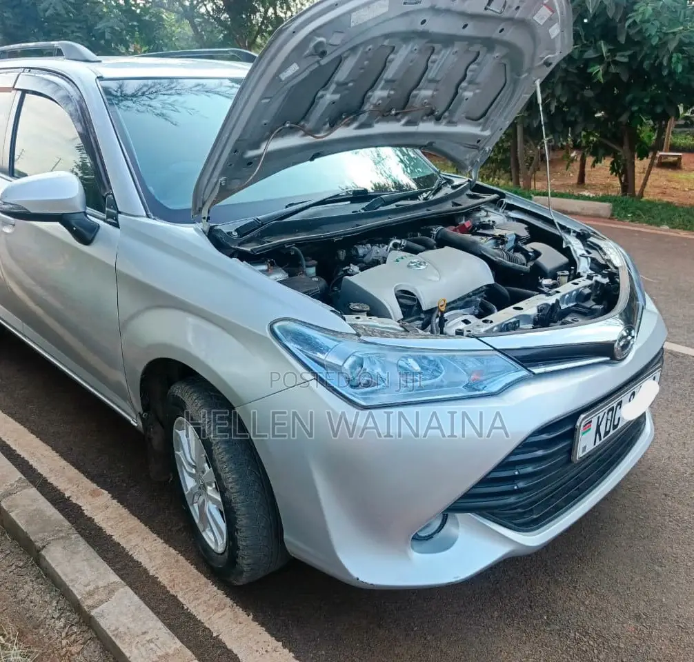 Toyota Corolla Fielder 2015 Silver