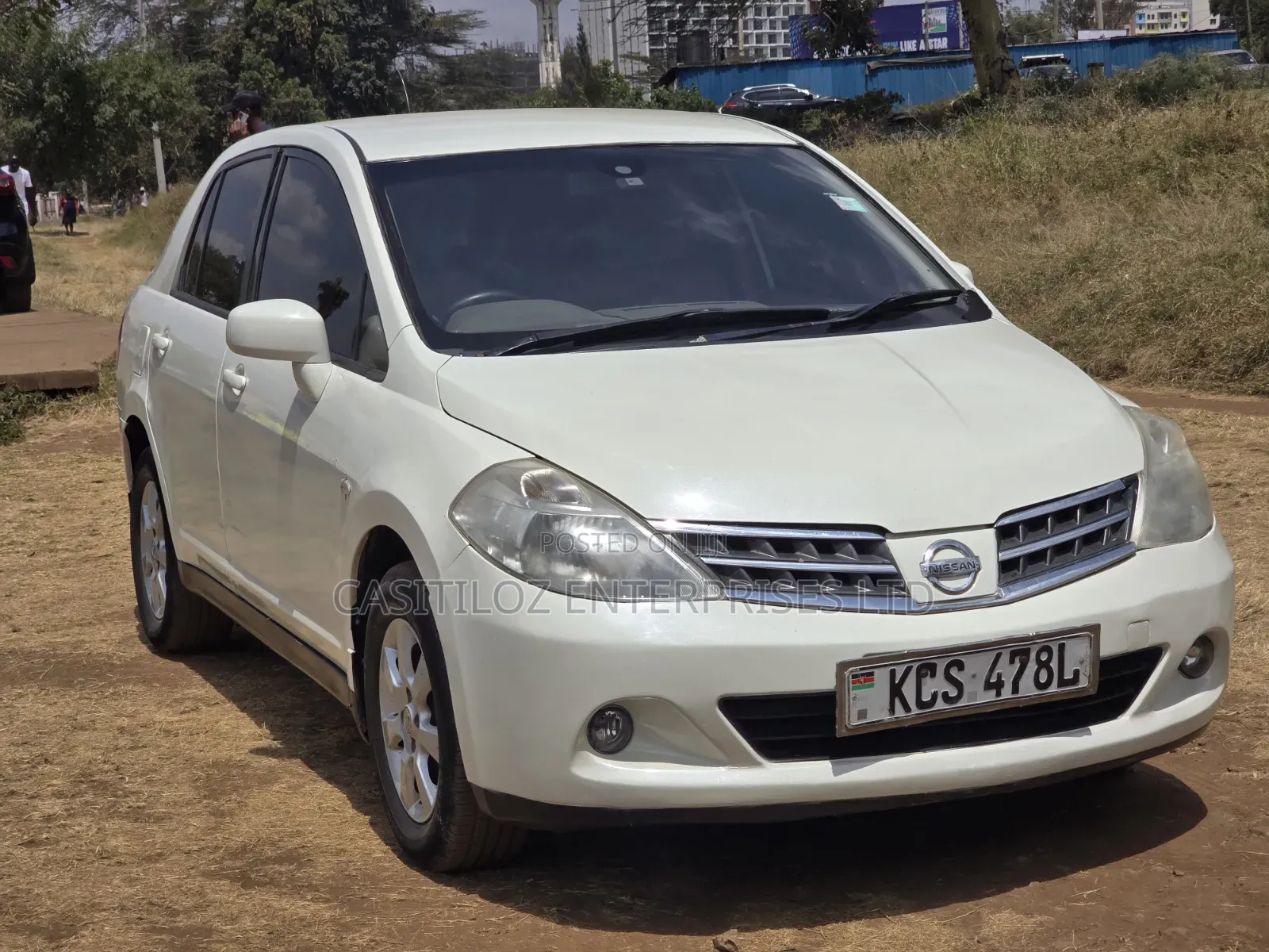 Nissan Tiida 2011 White