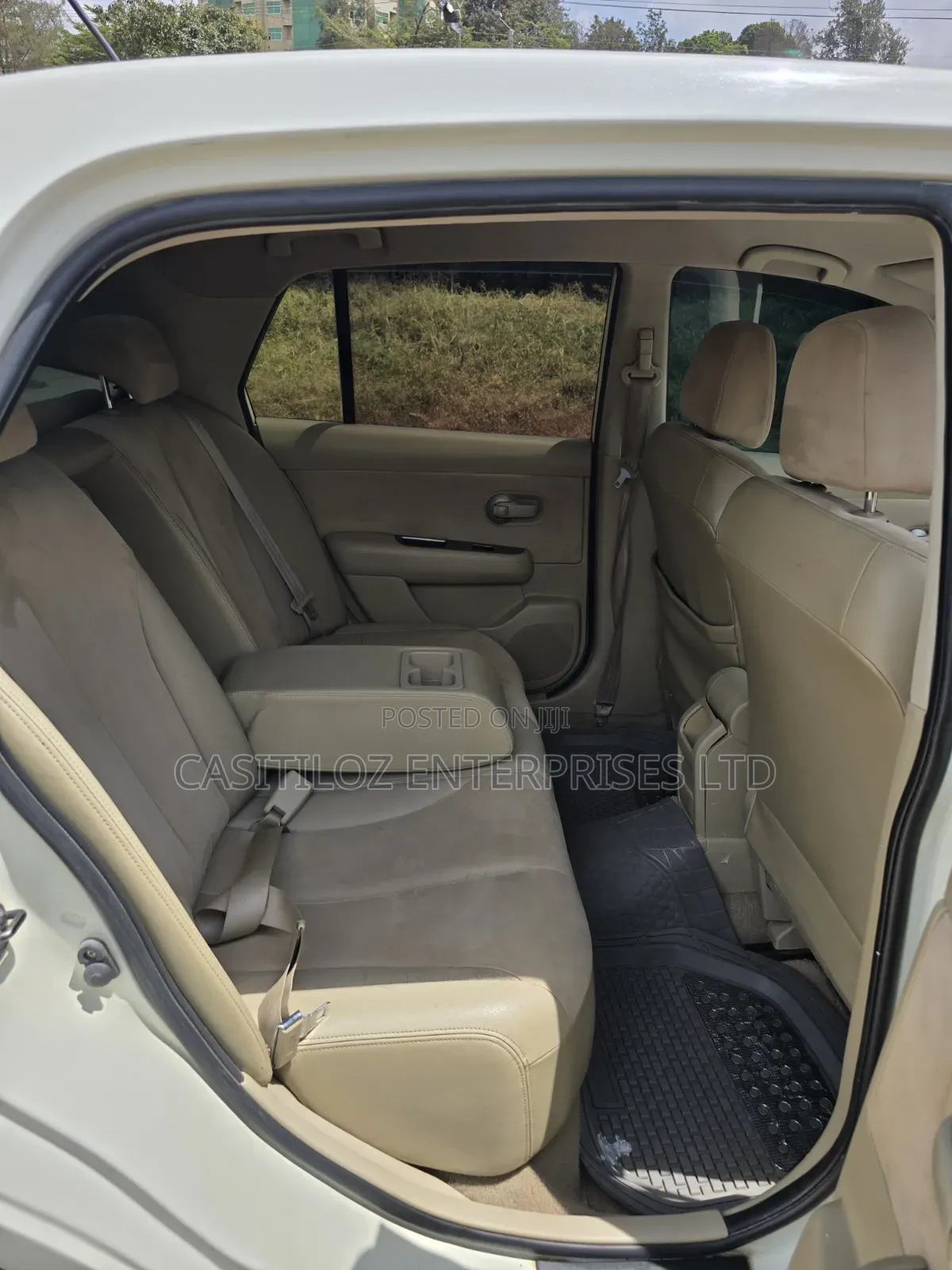 Nissan Tiida 2011 White