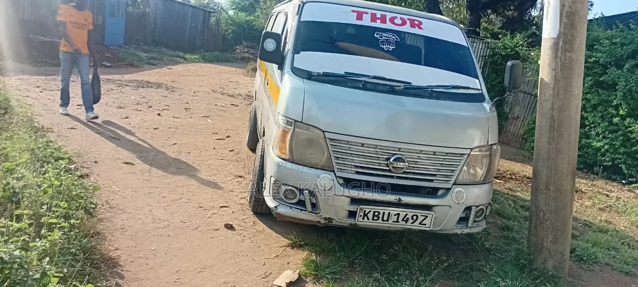 Nissan Caravan (Urvan) 2006 White