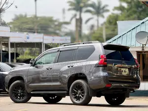 Toyota Land Cruiser Prado 2.8 2021 Gray