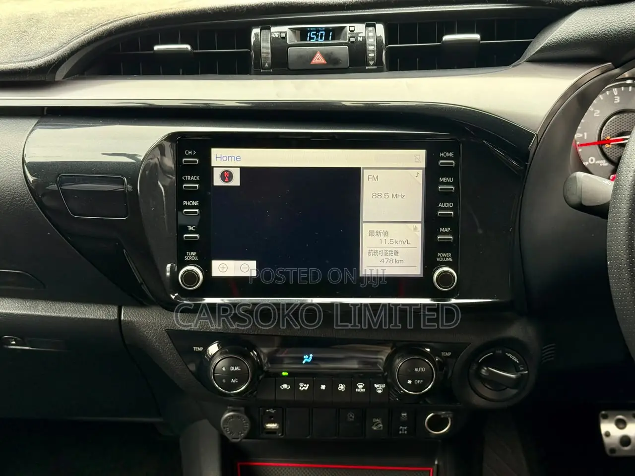 Toyota Hilux 2021 White