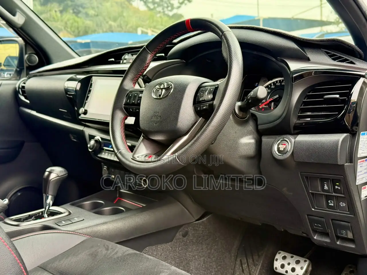 Toyota Hilux 2021 White