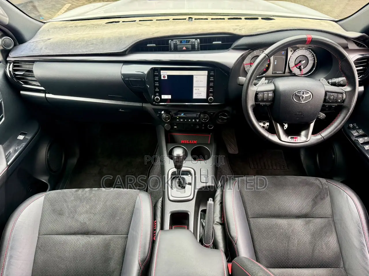 Toyota Hilux 2021 White