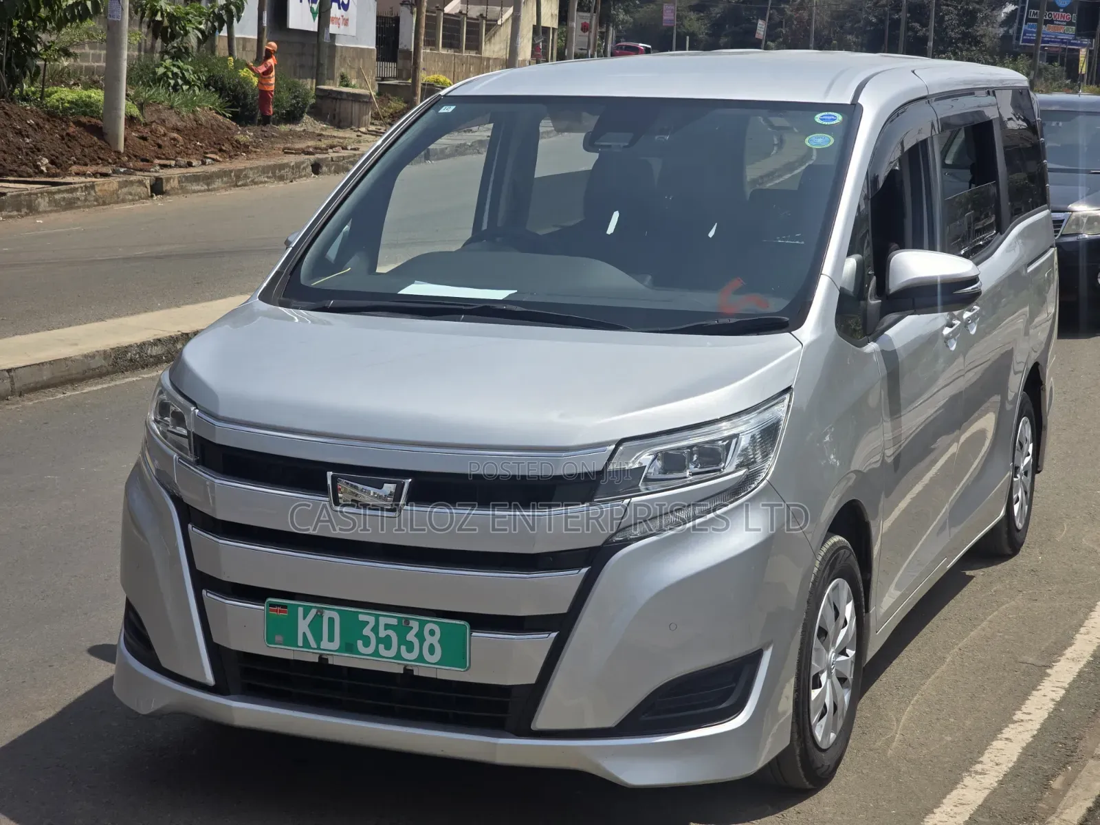 Toyota Noah 2020 Silver