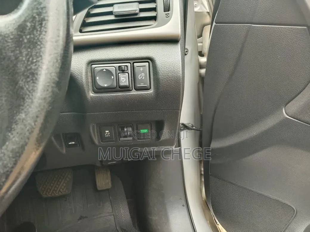Nissan Sylphy 2012 Silver