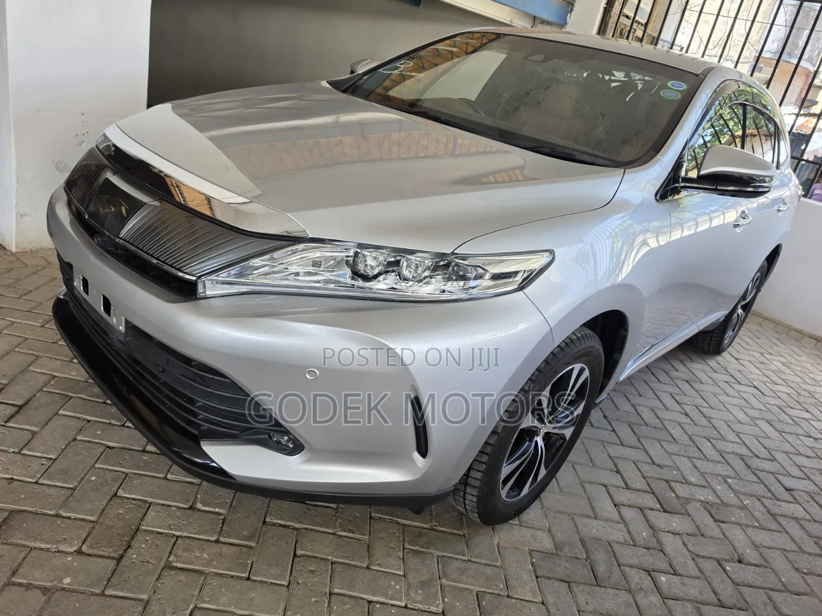 Toyota Harrier 2019 Silver