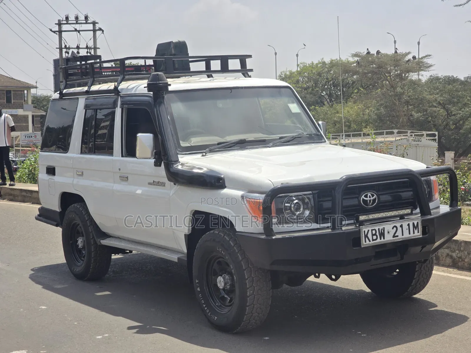 Toyota Land Cruiser 2010 White