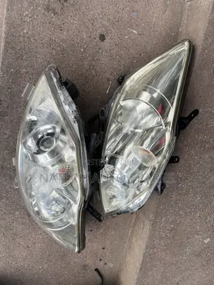 Toyota Auris Headlight (2010-2011)