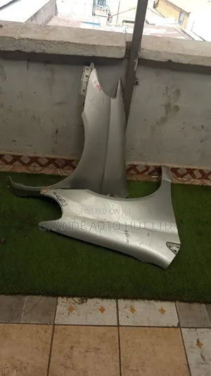 Toyota Platz Fender/Wing