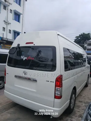 Toyota HiAce 2019 White