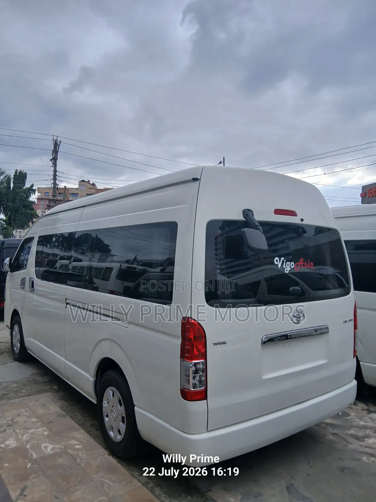 Toyota HiAce 2019 White