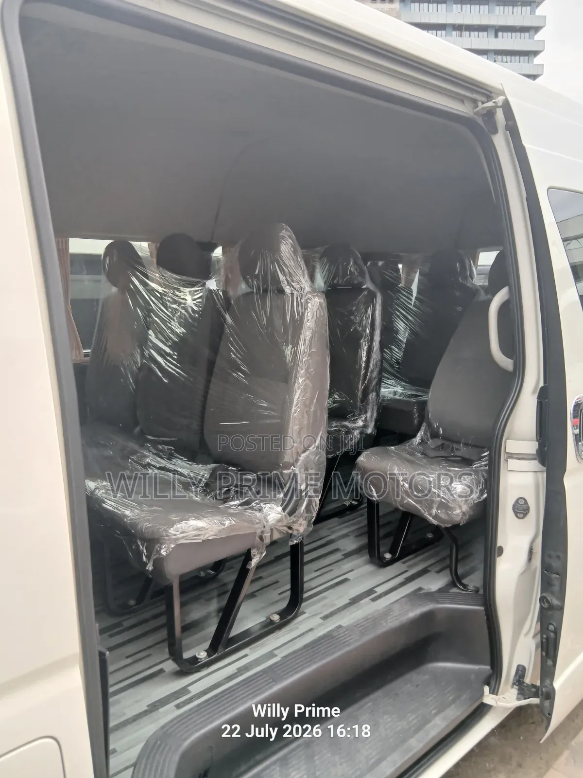 Toyota HiAce 2019 White