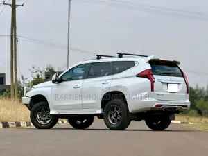 Mitsubishi Pajero 2022 White