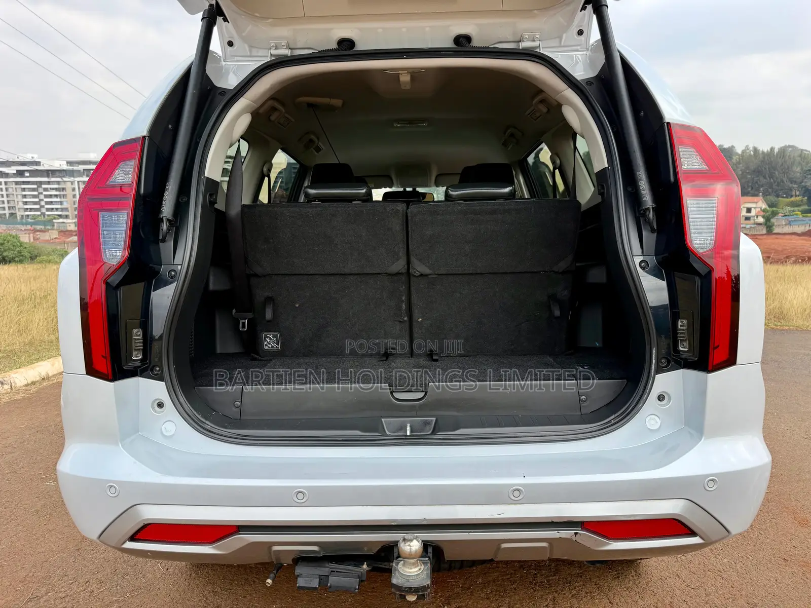 Mitsubishi Pajero 2022 White