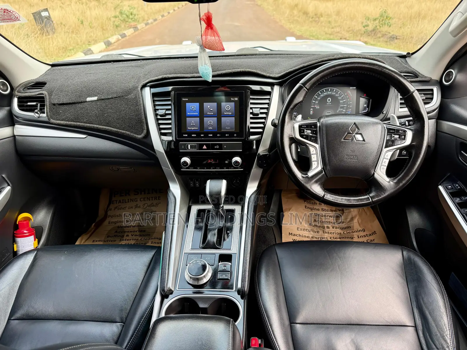 Mitsubishi Pajero 2022 White