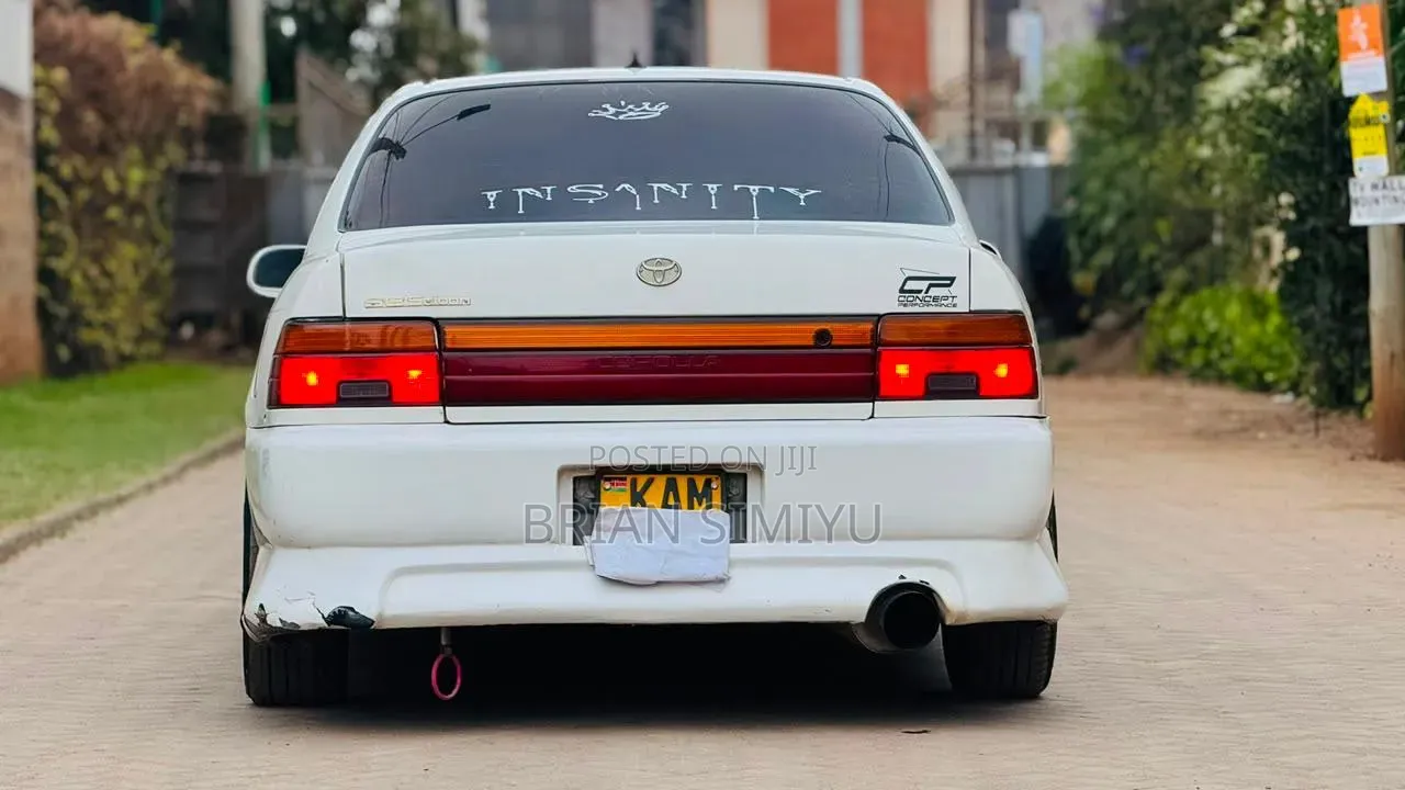 Toyota Corolla 1994 White
