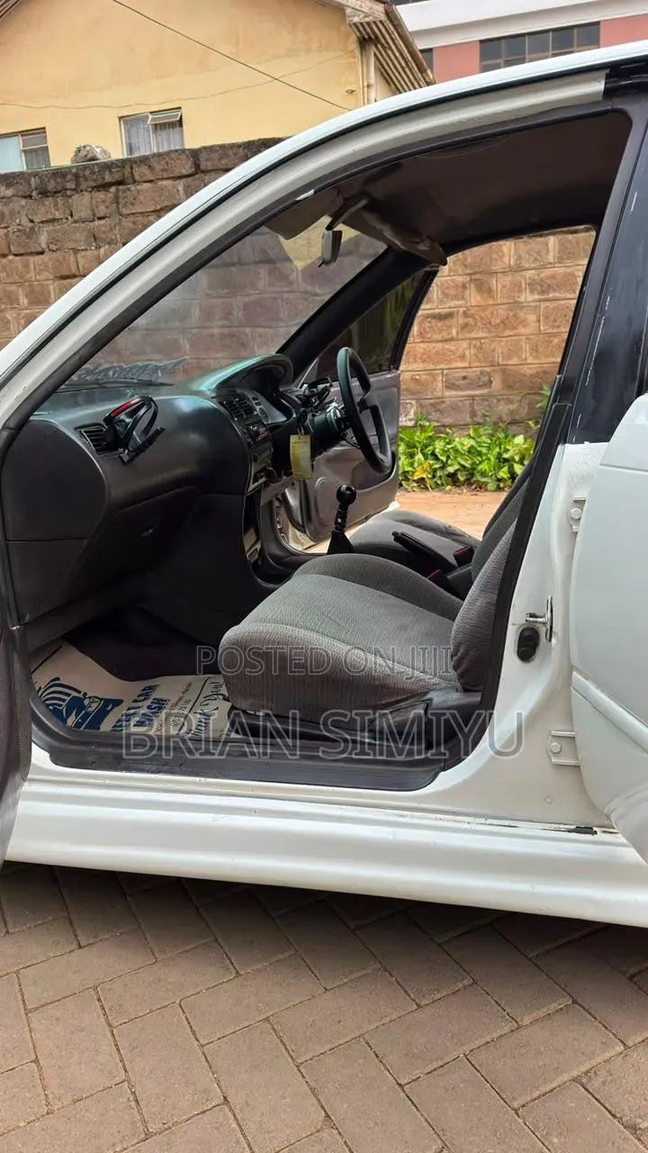 Toyota Corolla 1994 White