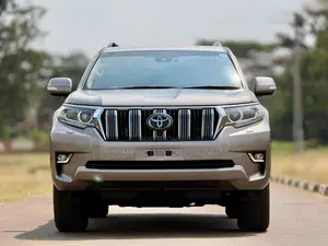 Toyota Land Cruiser Prado 2.8 2022 White