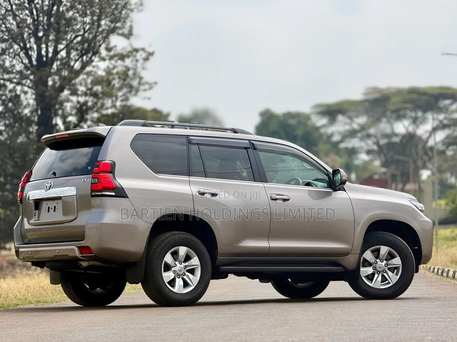 Toyota Land Cruiser Prado 2.8 2022 White