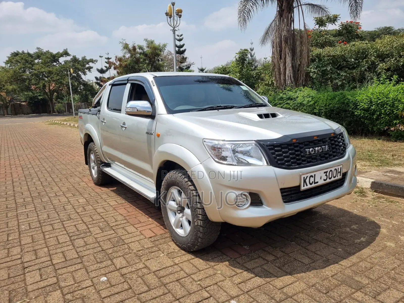 Toyota Hilux 2011 Gray