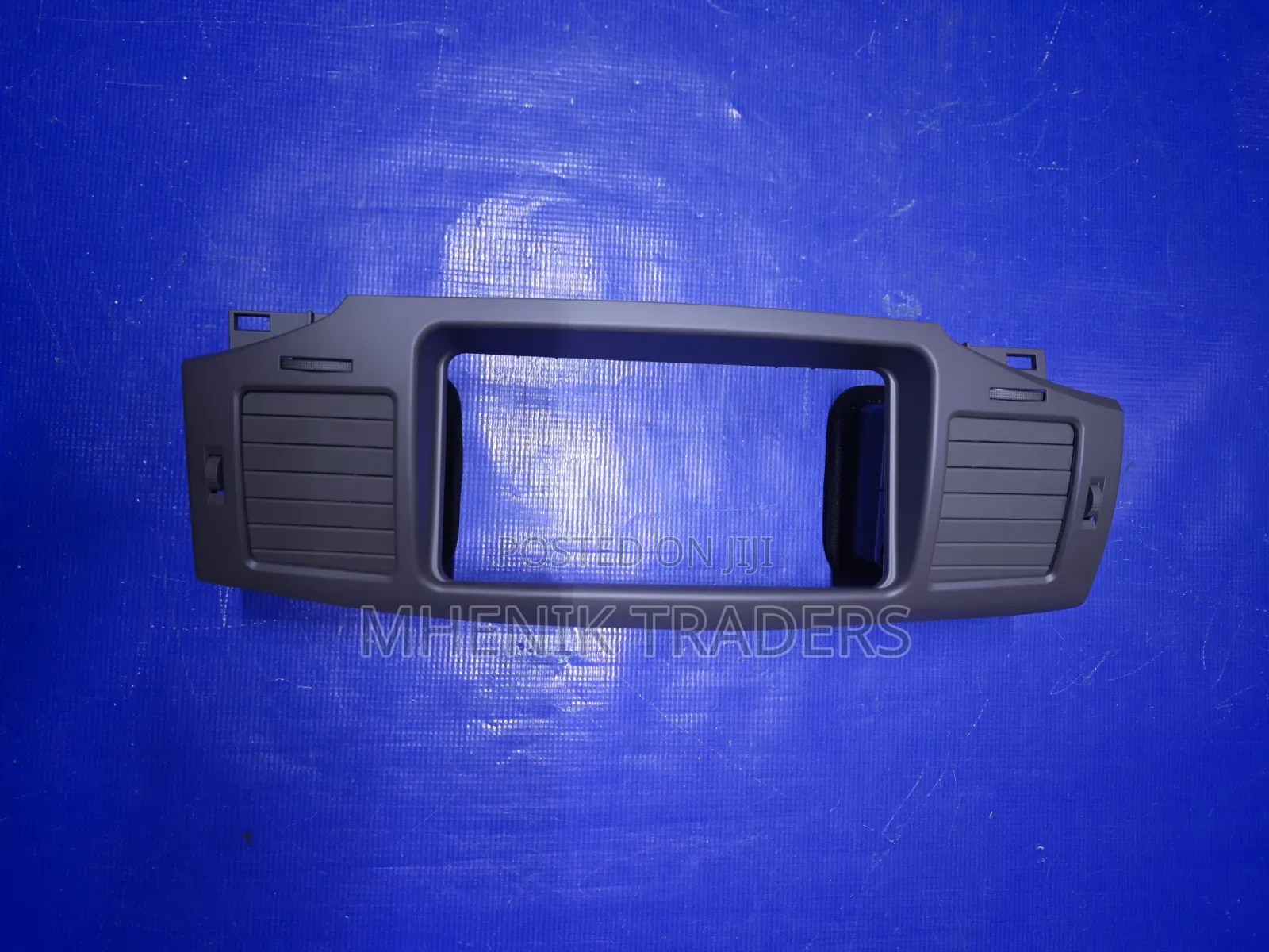 Toyota NZE Vent
