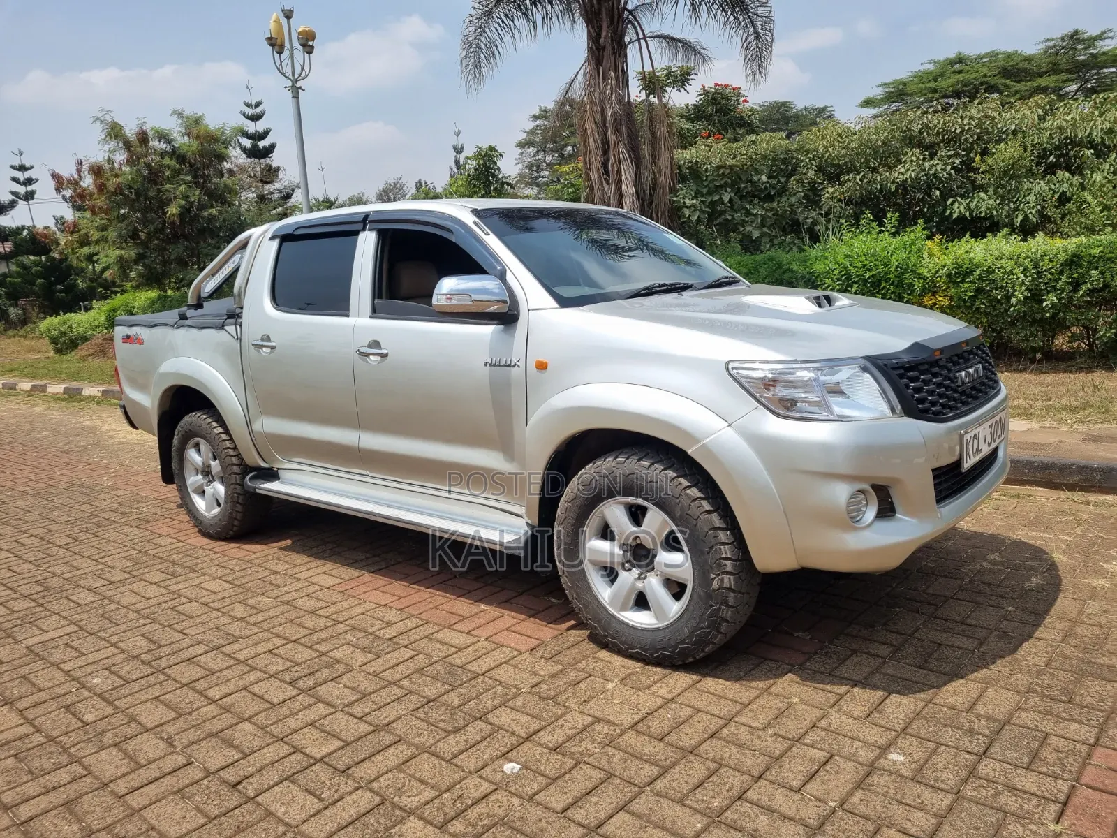 Toyota Hilux 2011 Gray
