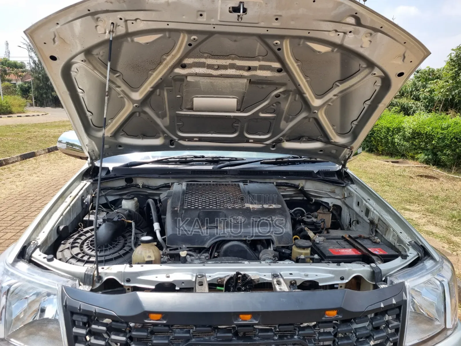Toyota Hilux 2011 Gray