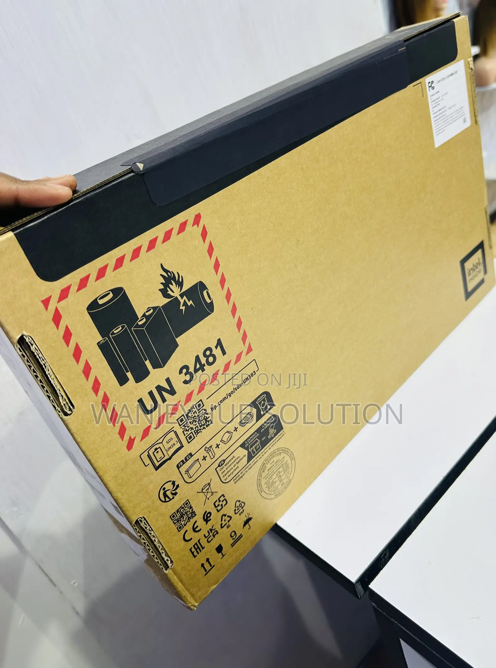 New Laptop HP OmniBook 5 Flip 16GB Intel Core 7 SSD 512GB