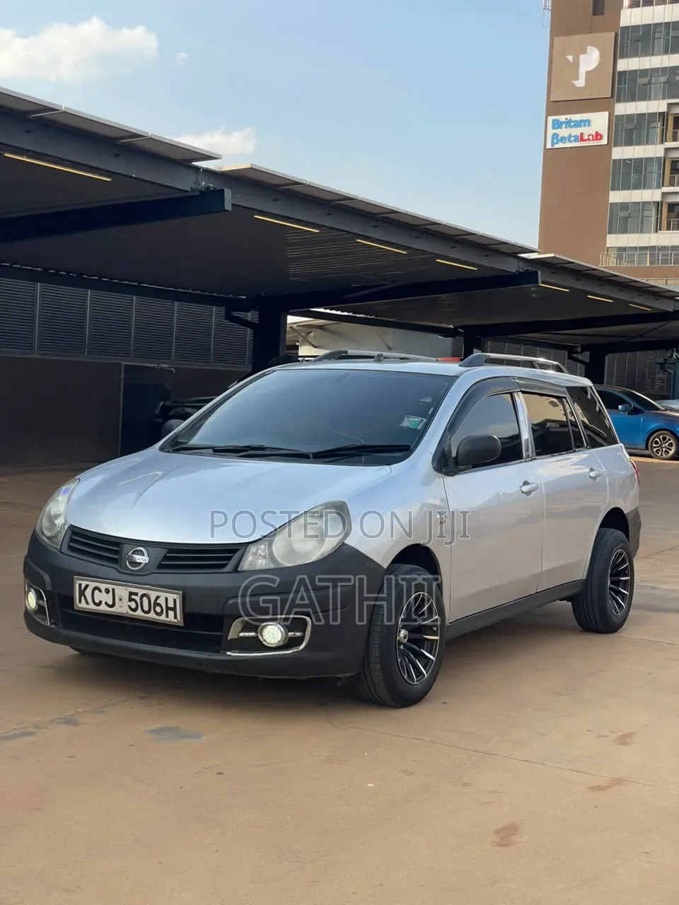 Nissan Advan 2009 Silver