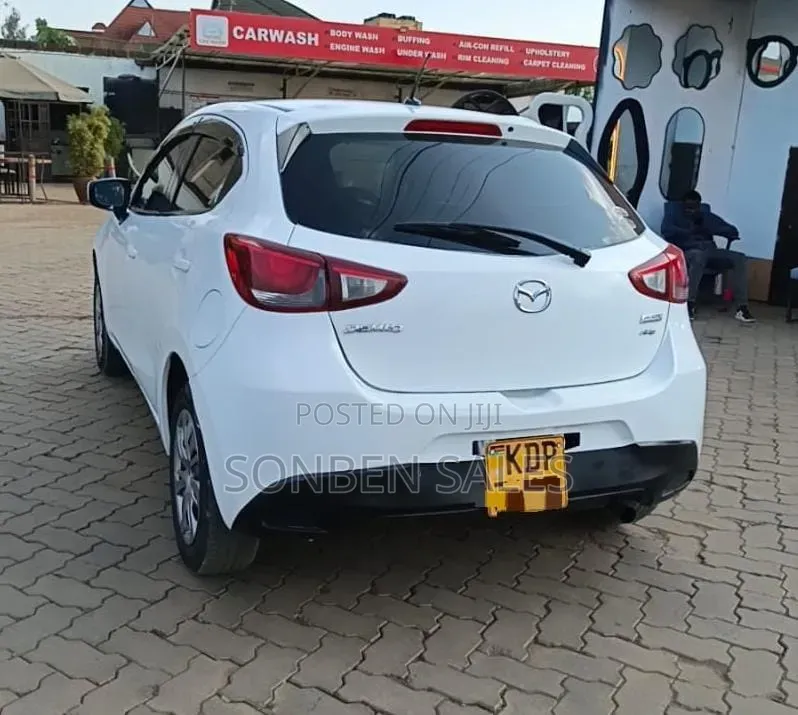 Mazda Demio 2016 White