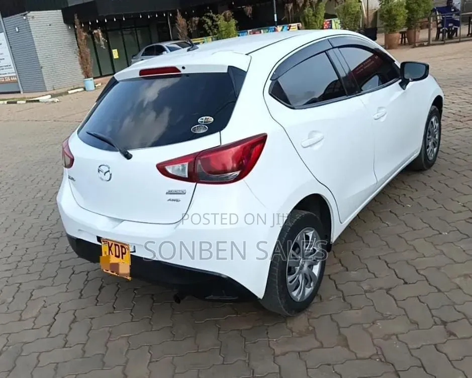 Mazda Demio 2016 White